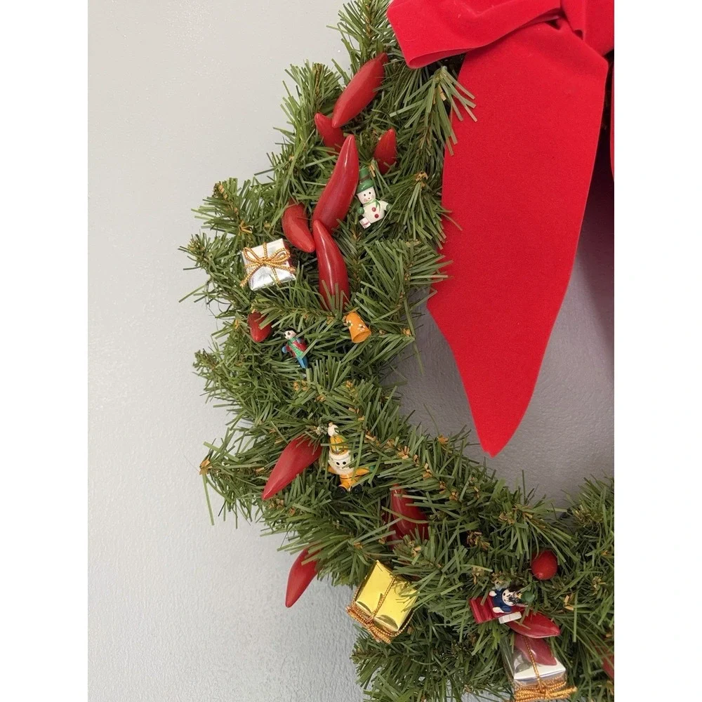 The Unbranded Brand vintage holiday